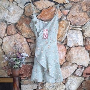 NWT Mint Green Wrap Around Strapless Dress Size Small Floral Print NWT